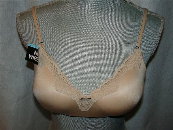 NWPT Maidenform Comfort Devo Ultimate Wirefree Lift Bra 9456 Beige 40D 110081