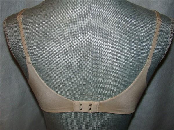 NWPT Maidenform Comfort Devo Ultimate Wirefree Lift Bra 9456 Beige 40D 110081