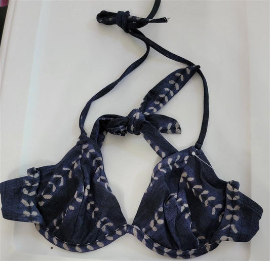 NWT Robin Piccone M Batik Underwired Bikini Swim Top 110992