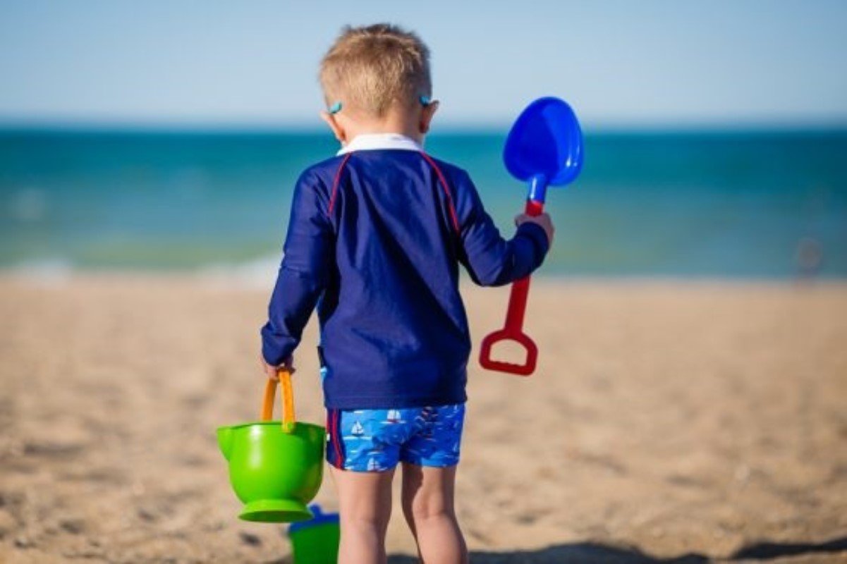 NWOT Platypus 6 Children's Top & Bottom Sailboat Swimsuit UPF 50 110987