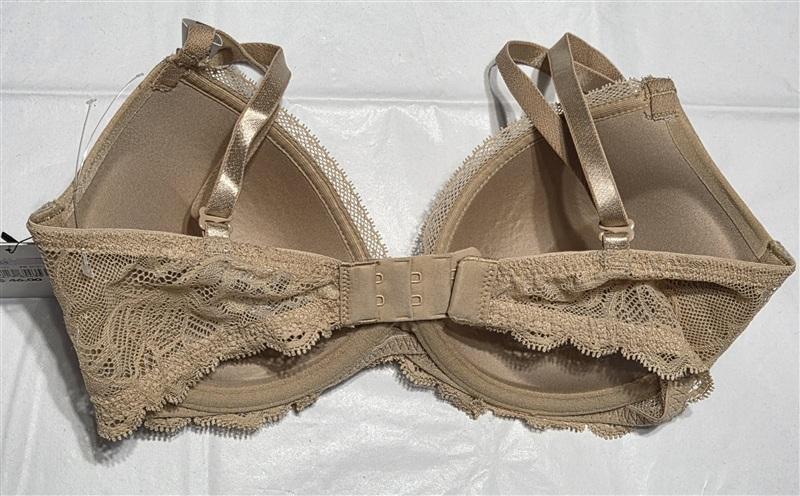 NWT Calvin Klein 30D Seductive Comfort Lace Demi Lift Multiway Bra QF1444 112717