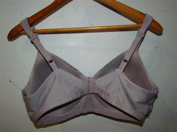 NWOT Playtex Perfectly Smooth 40DD Seamless Full-Figure Bra 4707 Beige 113006