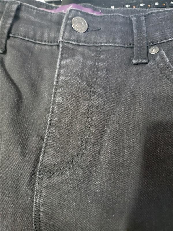 NWOT Gloria Vanderbilt 4 Amanda Slim Jeans Black Embroider Pocket 113088