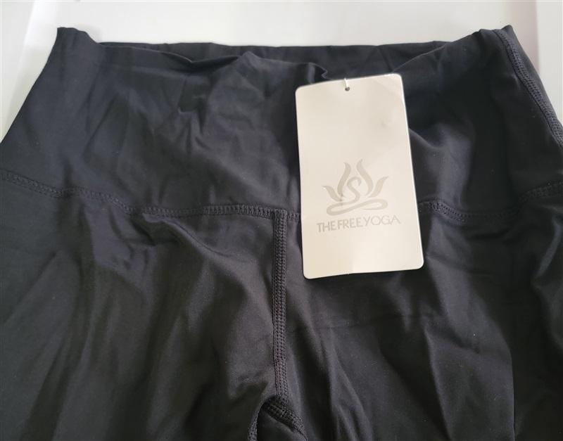 NWT The Free Yoga SMALL Black Leggings 113091