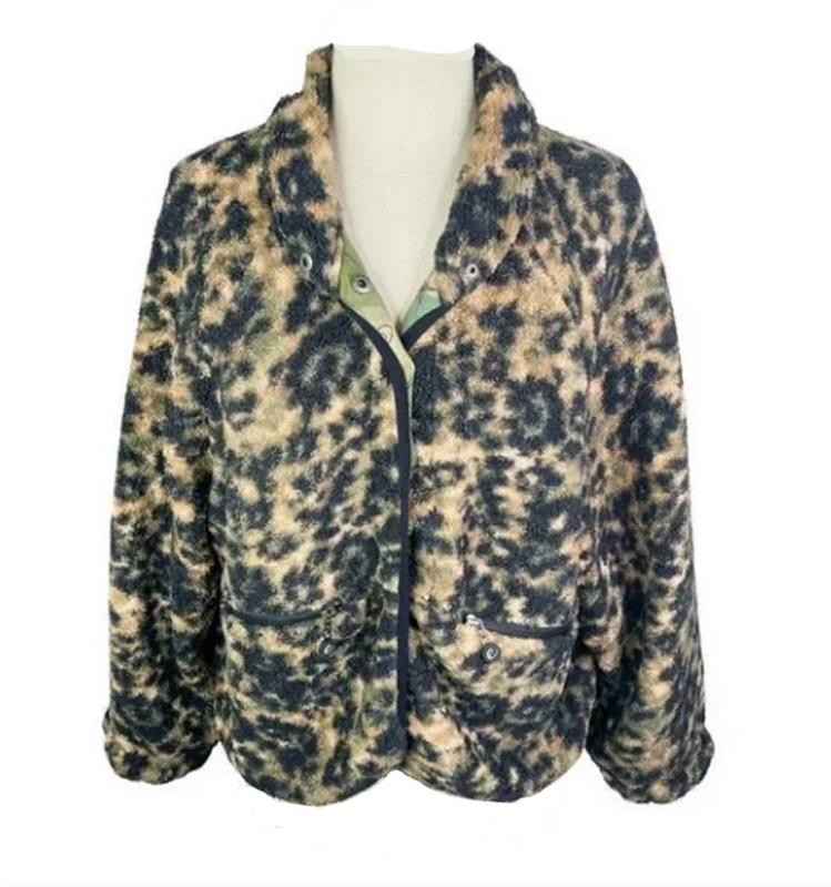 NWOT Calme L Camo Printed Fleece Jacket 113153