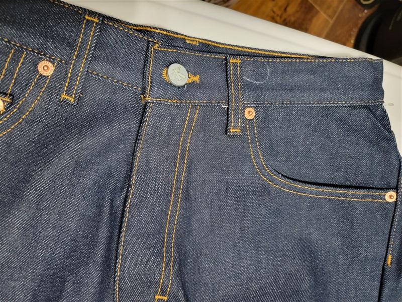 NWOT Calvin Klein 5 Raw Edge Jean Shorts 113497