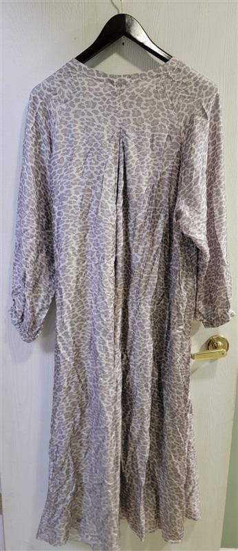 NWOT Calme XL V neck Buttoned Raglan Dress Leopard 113815