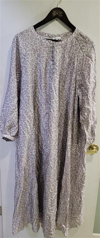 NWOT Calme XL V neck Buttoned Raglan Dress Leopard 113815