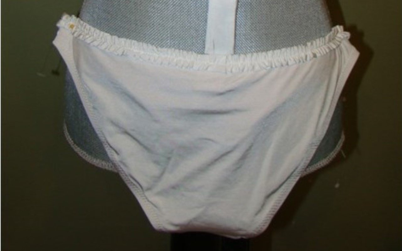 NWT BCBG Max Azria L Ruffle Bikini Bottom White 113829