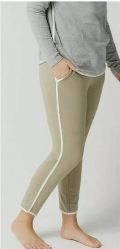 NWT AnyBody LG Cozy Knit French Terry Crop Pants Olive 114104