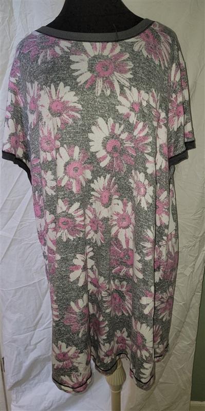 NWT Kensie 2X Round Neck Knit Nightshirt Pink Gray Daisy 114773