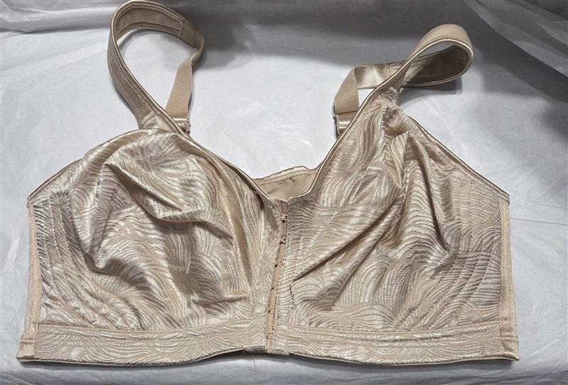 NWOT Playtex 38DD 18Hour Posture Boost Wirefree Front Close Bra E525 Beig 114858