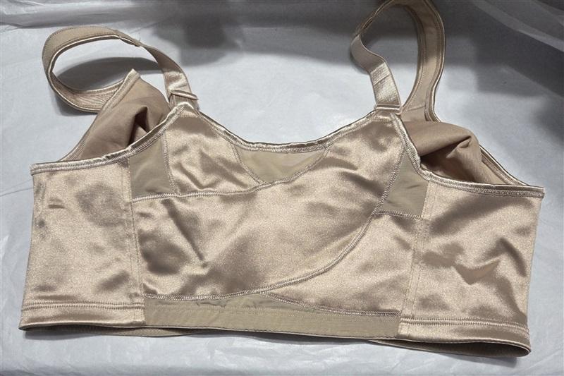 NWOT Playtex 38DD 18Hour Posture Boost Wirefree Front Close Bra E525 Beig 114858