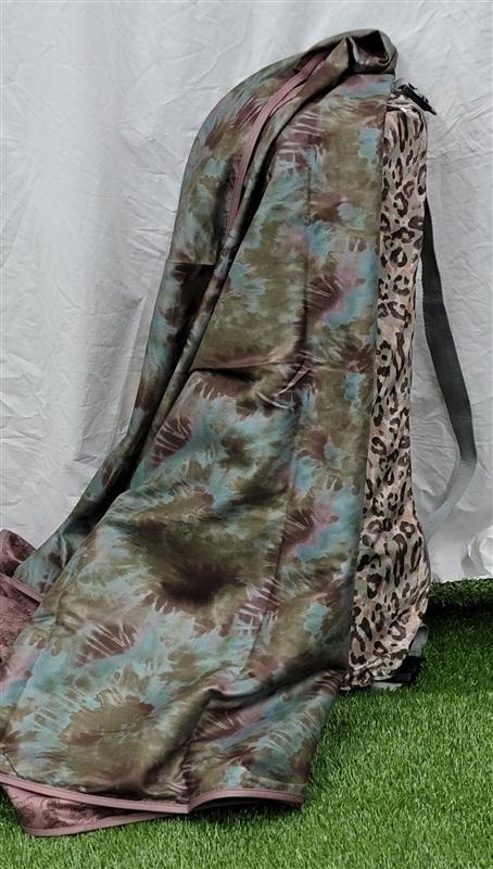 NWT Calme VIntage Floral Print Yoga Towel+ Bag 40x70 114957