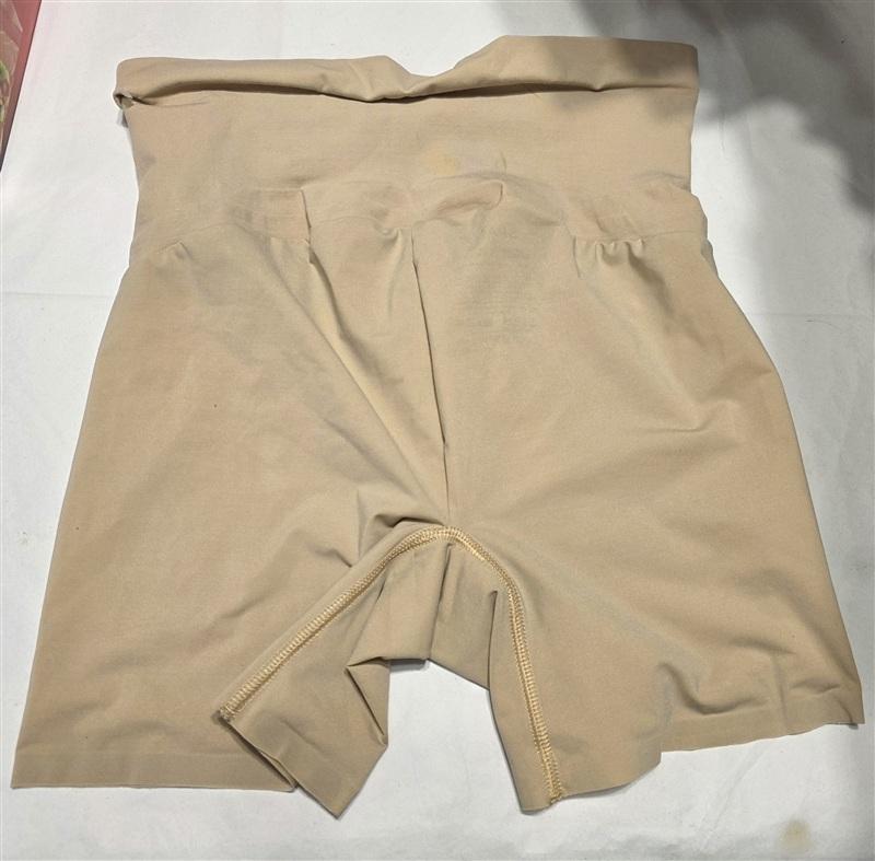 NWOT SPANX L Everyday Shaping Seamless Boyshort Panty SS0915 Beige 115191