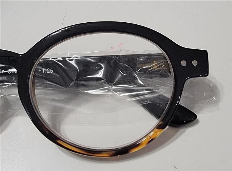 NWT EyeKepper Brown Ombre Tortoiseshell Round 1.25 Reading Glasses 115216