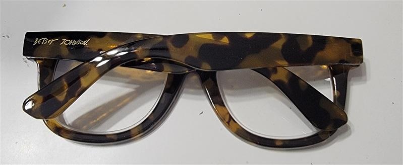 NWT Betsey Johnson Tortoiseshell Reading Nerd Glass Readers 1.5 115235