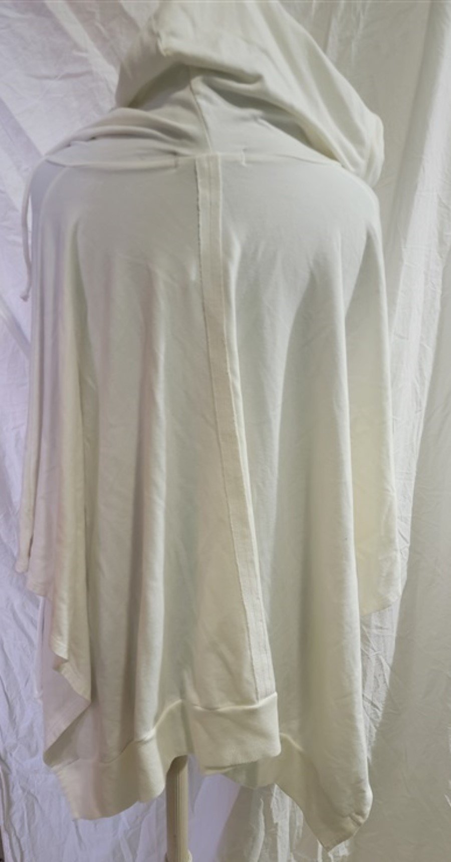 NWT Red Haute SM Ivory Cape Hoodie Over sized 116245