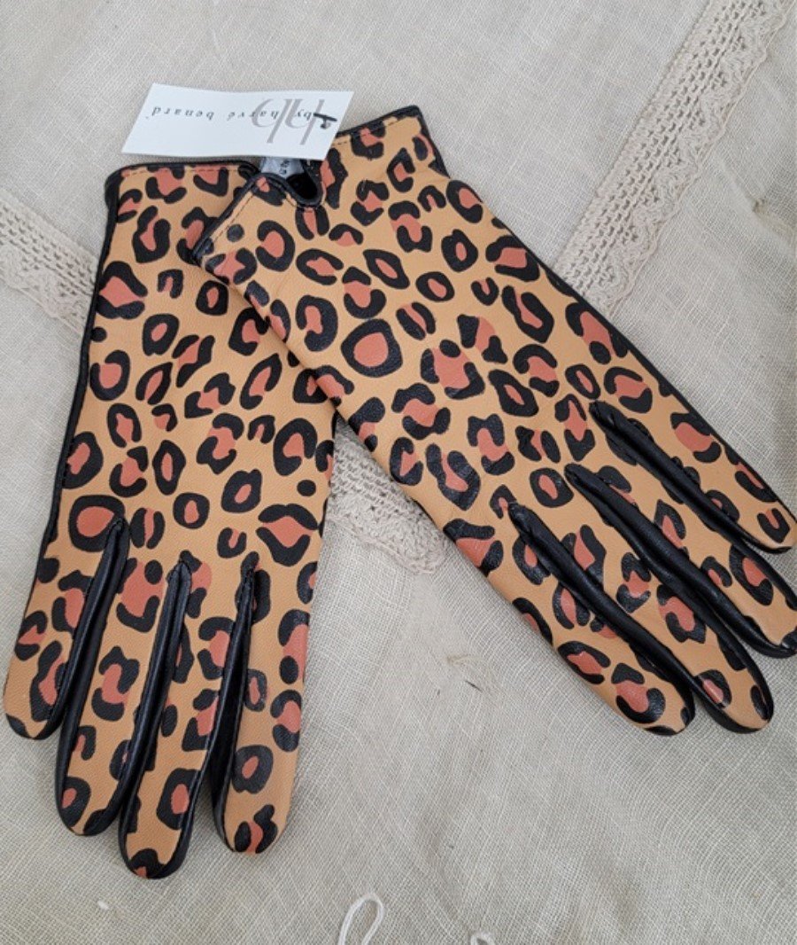 NWT Harve Benard M Cheetah Animal Print Leather Touchscreen Gloves 116948