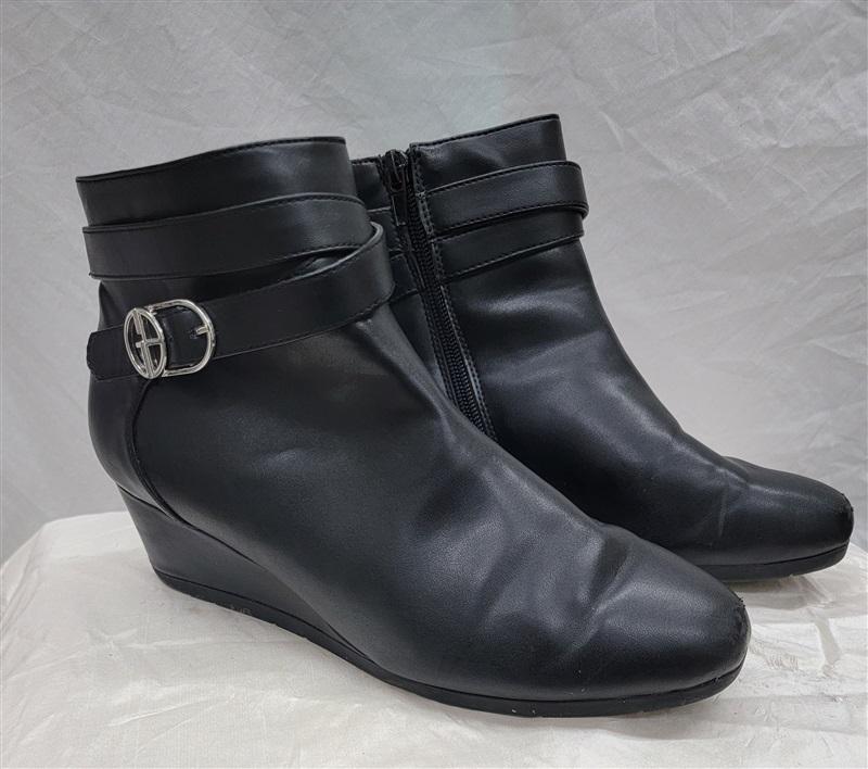 PO Giani Bernini 8.5W Ankle Strap Buckle Cherub Toe Wedge Zip-Up Booties 116974