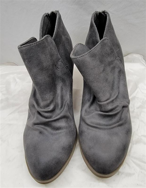 NWOT Report Gower 8 Gray Booties Ankle Boots 116970