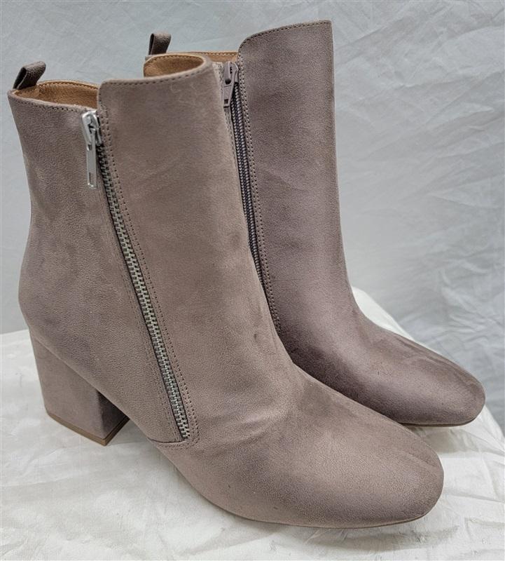 NWOT Report 8 Faux Suede Double Zip Gray Booties Ankle Boots 116979