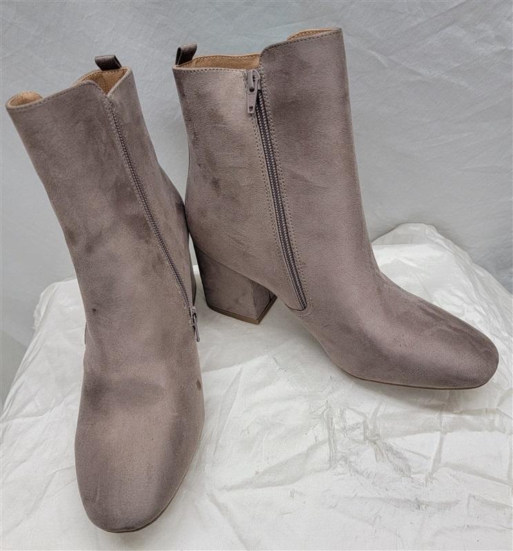 NWOT Report 8 Faux Suede Double Zip Gray Booties Ankle Boots 116979