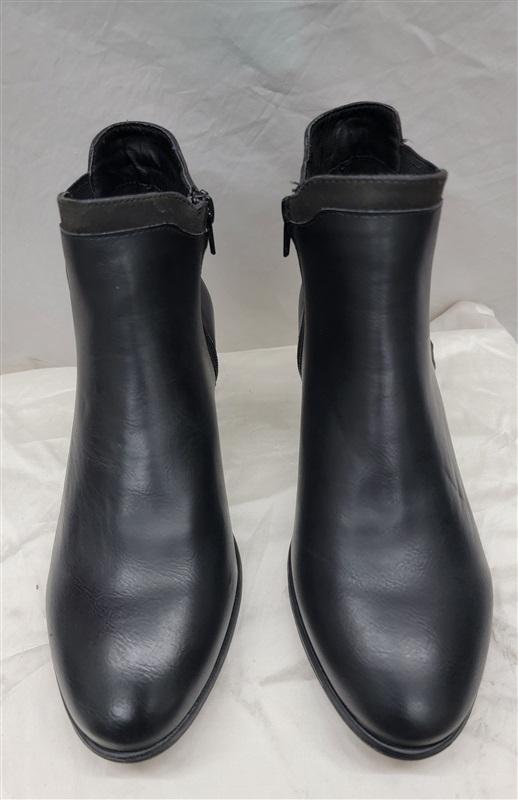 NWOT Amore 8 TAYLA Black Faux Leather Memory Foam Ankle Bootie 116984