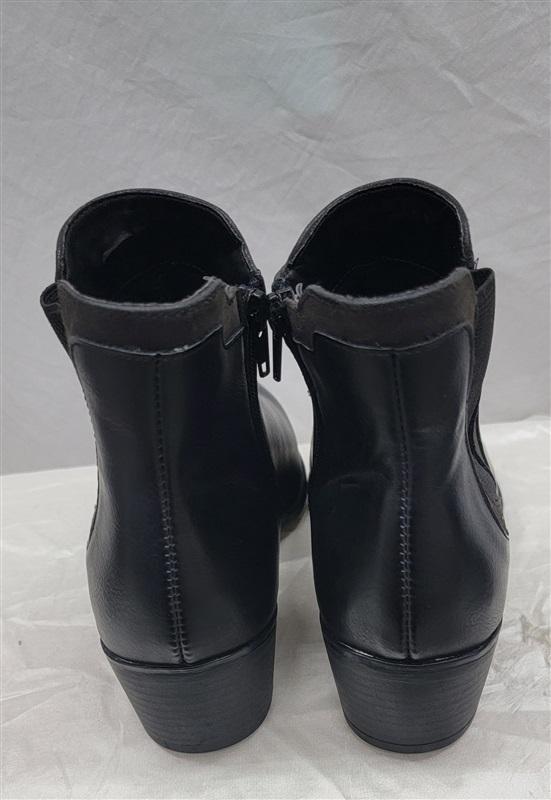 NWOT Amore 8 TAYLA Black Faux Leather Memory Foam Ankle Bootie 116984