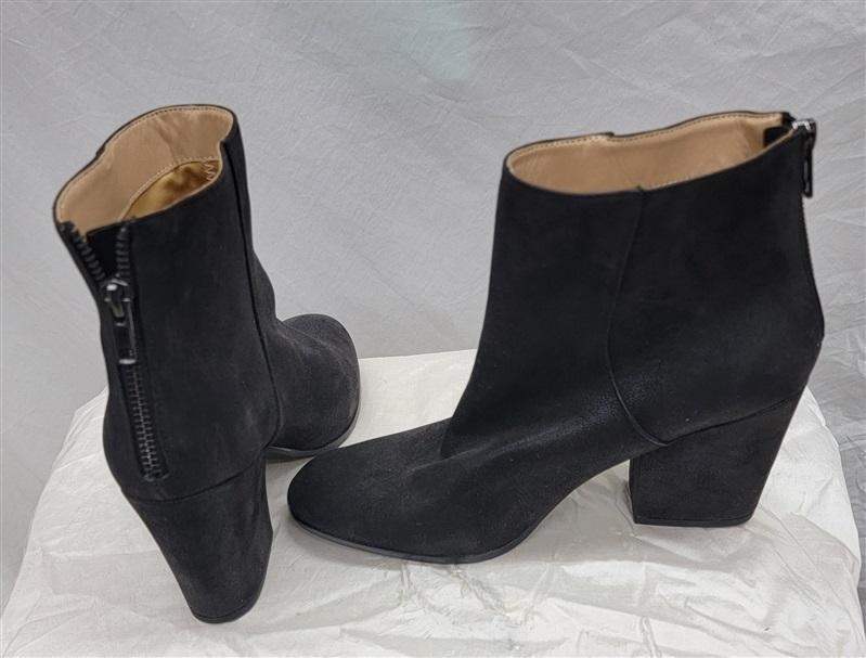 NWOT Mia 9 Eloise Faux Leather BLack Ankle Boots 117146