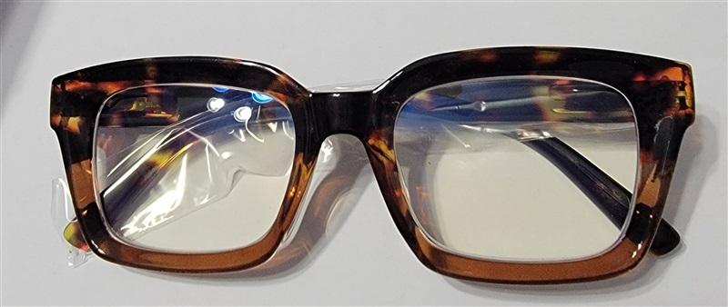 NWT Thick Rectangle Tortoiseshell Blue Light 1.5 Reading Glasses 117206
