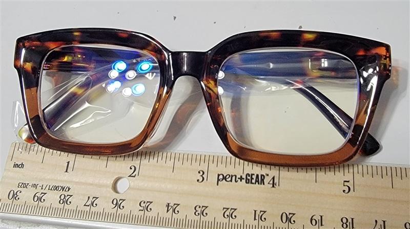 NWT Thick Rectangle Tortoiseshell Blue Light 1.5 Reading Glasses 117206