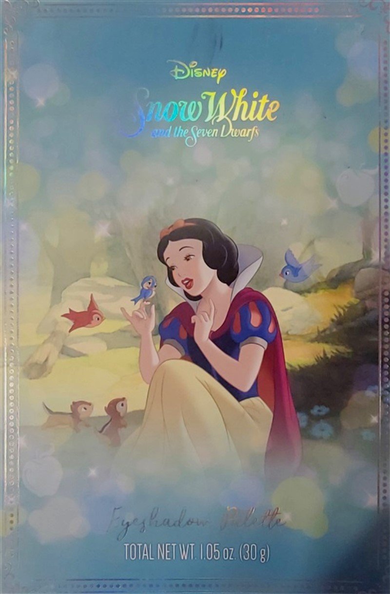 NWT Disney Snow White & the Seven Dwarfs Eyeshadow Palette 117504