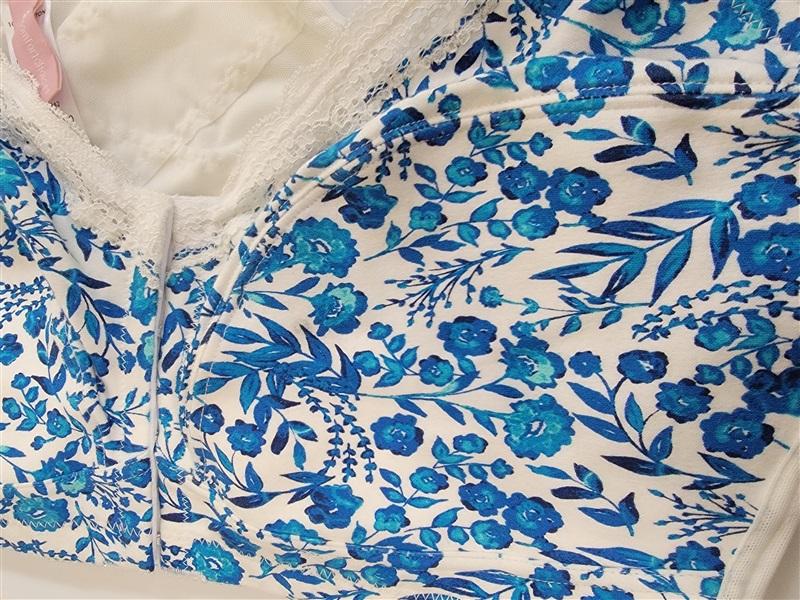 NWOT Comfort Choice 42C Posture Support Soft Cup Bra Blue White 118954