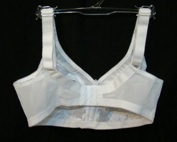 NWOT Carnival 42C Camisole Shoulder Soft Cup Bra 620 White 119349