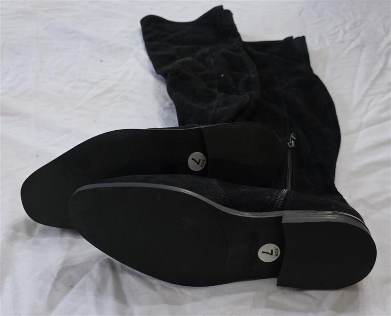 NWOT Marc Fisher 7 Renn Over The Knee Boots Faux Suede Black 119413
