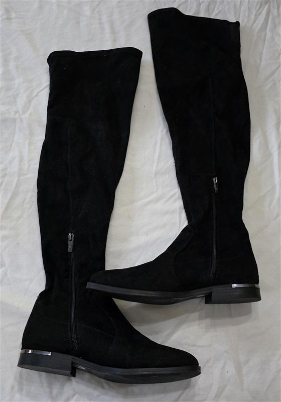 NWOT Marc Fisher 7 Renn Over The Knee Boots Faux Suede Black 119413