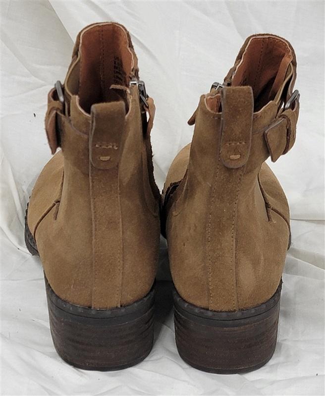 NWOT Kenneth Cole 8.5 Gentle Soul Best Buckle Chelsea Beige 119420