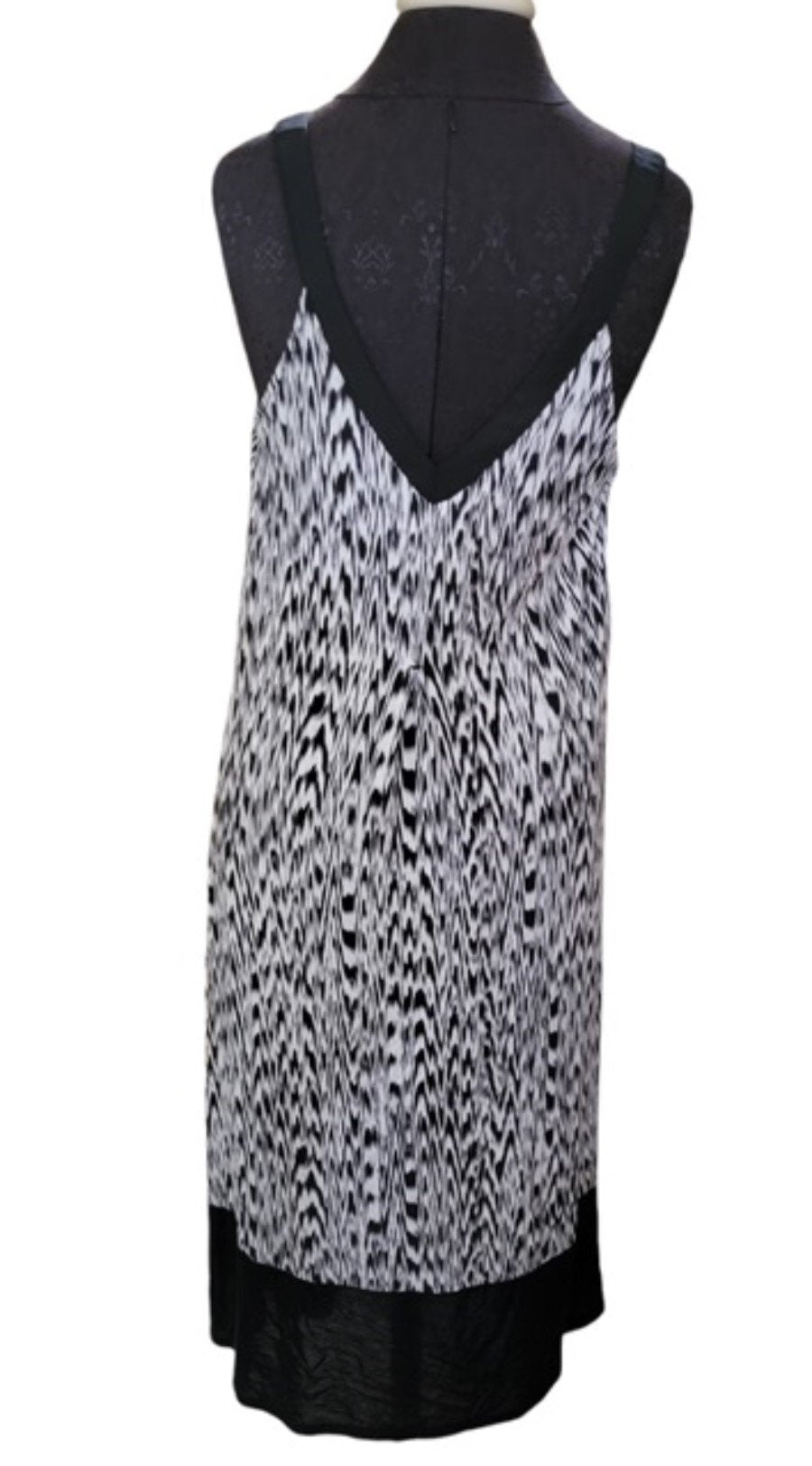 NWT DKNY Donna Karan M V Neck Sleeveless Chemise Nightgown 119909