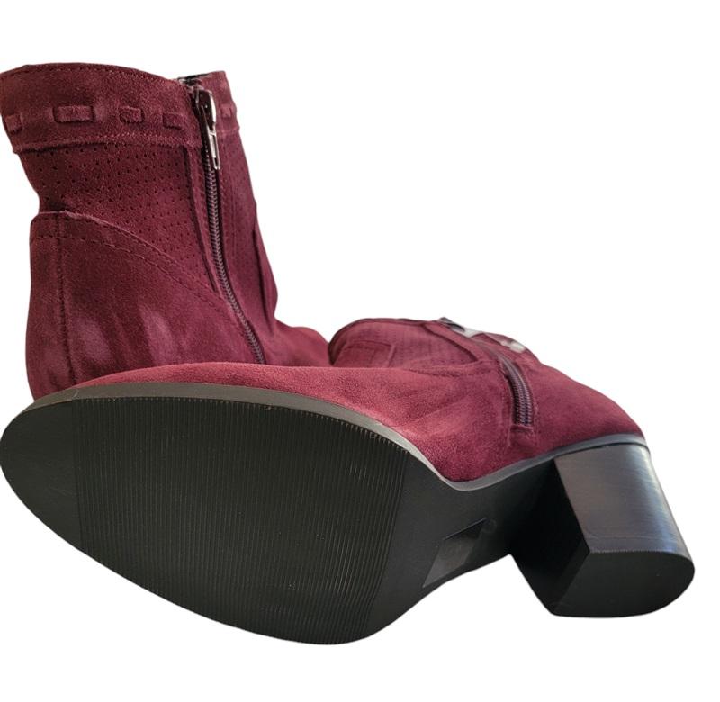 NWOT Market Spruce Caia 9 Ankle Boots Burgundy Suede 120442
