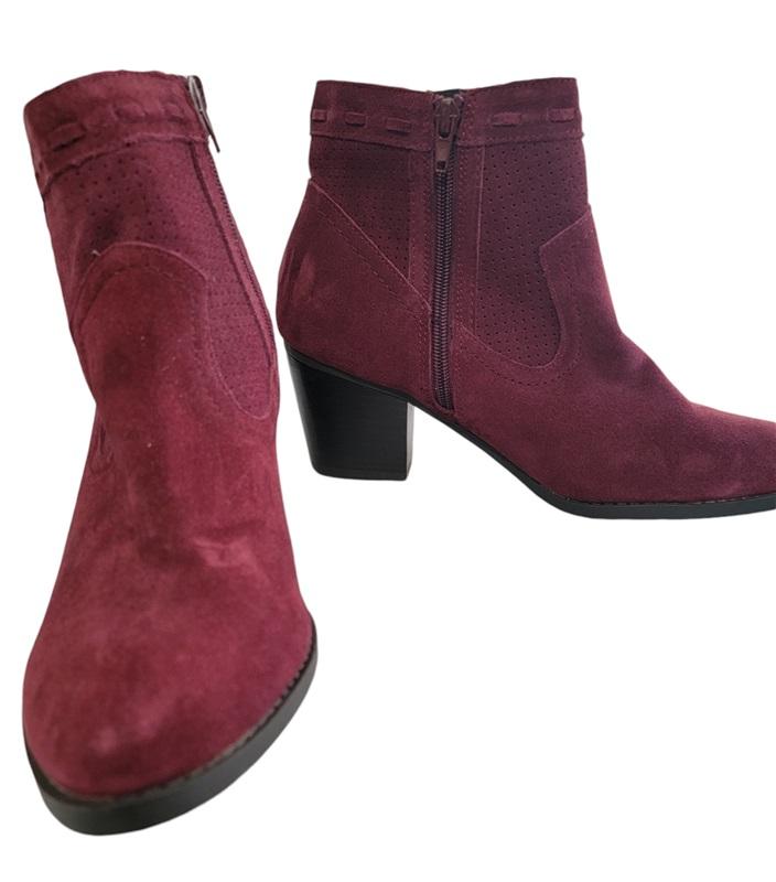 NWOT Market Spruce Caia 9 Ankle Boots Burgundy Suede 120442