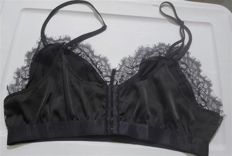 NWOT Fashion To Figure 1 Black Bralette Eyelash Lace 120550