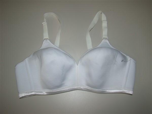 NWOTD Discontinued Warners 40C Friday's Wire Free Bra 2099 White 120689