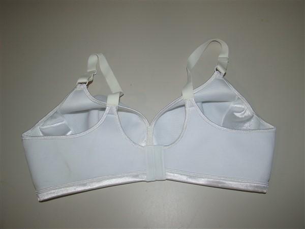 NWOTD Discontinued Warners 40C Friday's Wire Free Bra 2099 White 120689