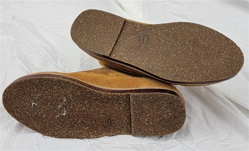 NWOT Steve Madden Tommy 8.5 Carmel Brown Suede 120822