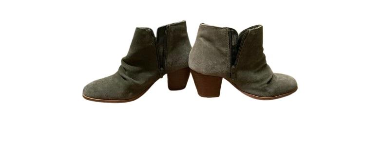 NWOT Diba 6.5 Sandra Olive Suede Stacked Heel Boots 120867