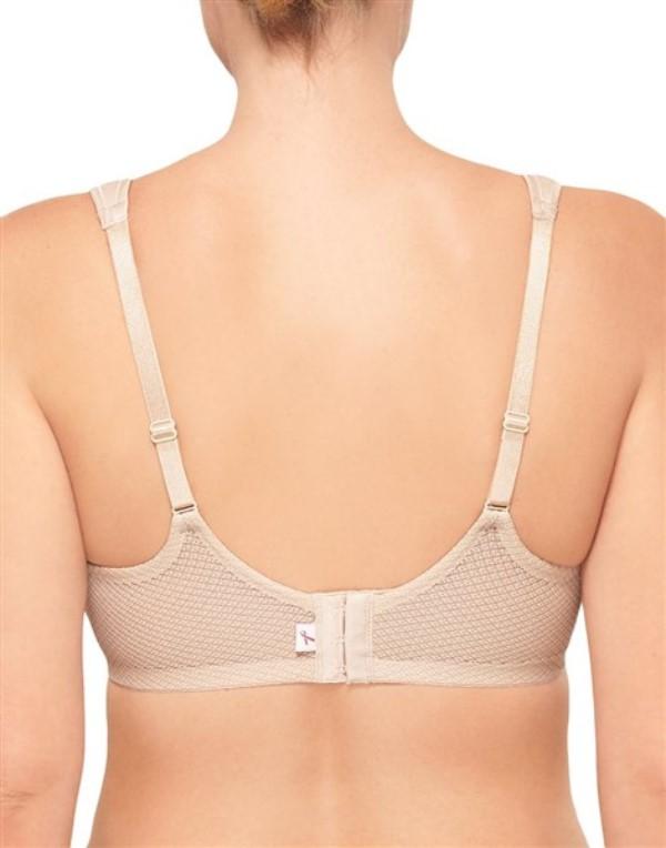 NWT Wacoal 34D Awareness Wire Free Lightweight Spacer Bra 856367 White 120922
