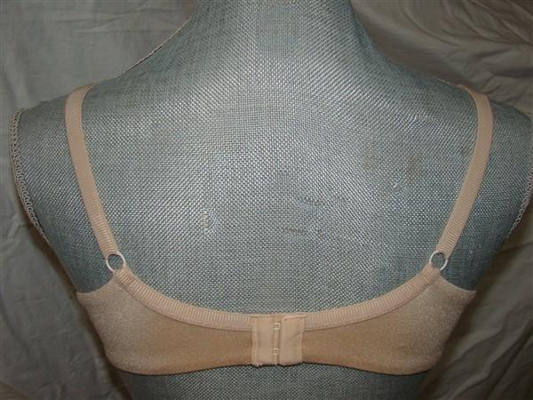NWOT Heidi Klum 34D Fit Custom Lift T-Shirt Bra H29-1169B Beige 120923