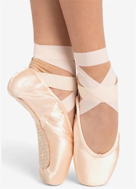 NWOT Capezio Ava Pointe Shoe #2.5 Shank Broad Toe Box 120979