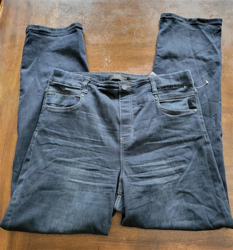 NWT Liverpool 12 31Gia Glider The Slim Pull On Jeans 121300